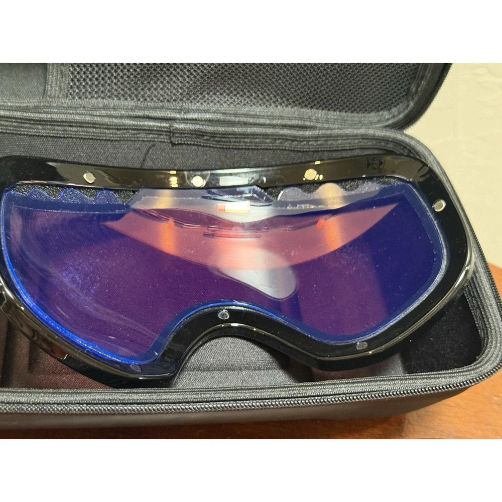 Quay Australia Mogul Snow Goggles Set - 3 Multi-Color Lenses (1 Brand New) Case